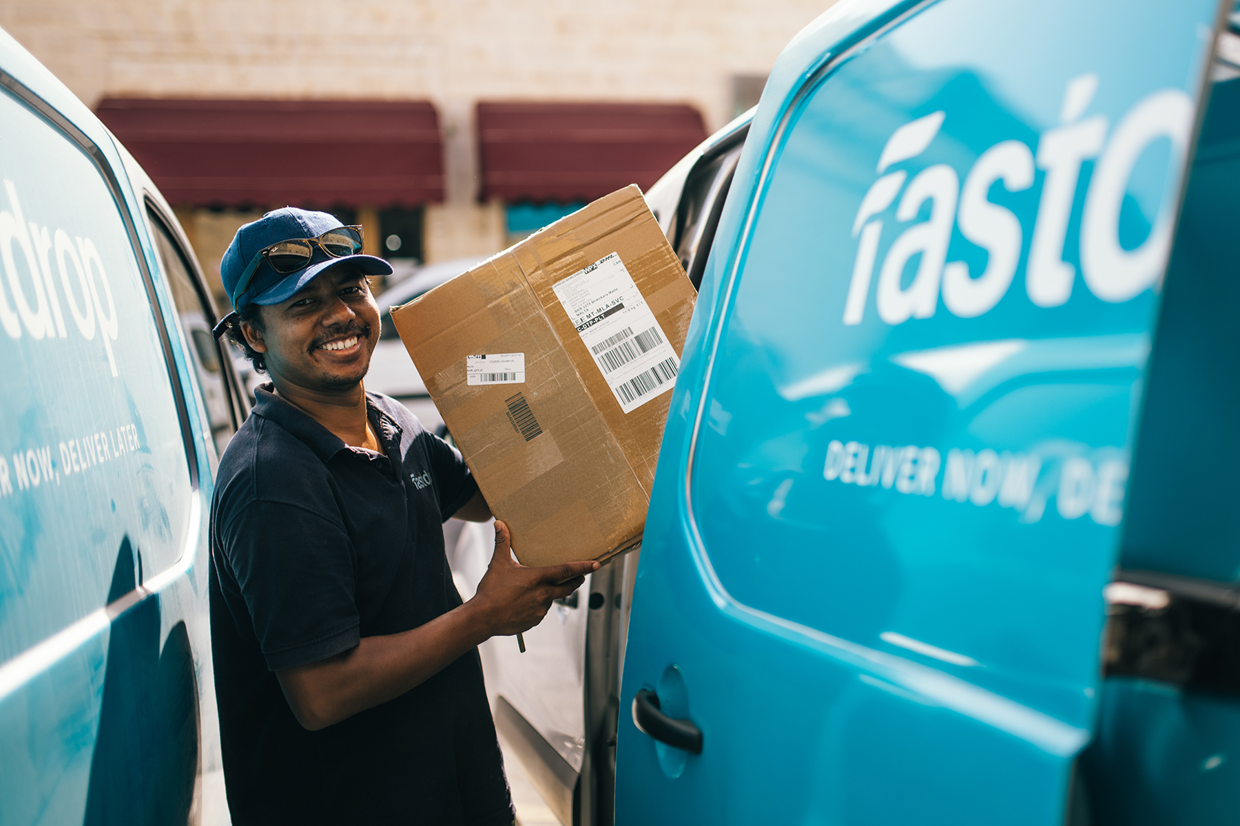 eCabs reinventing the last mile delivery industry through FastDrop.